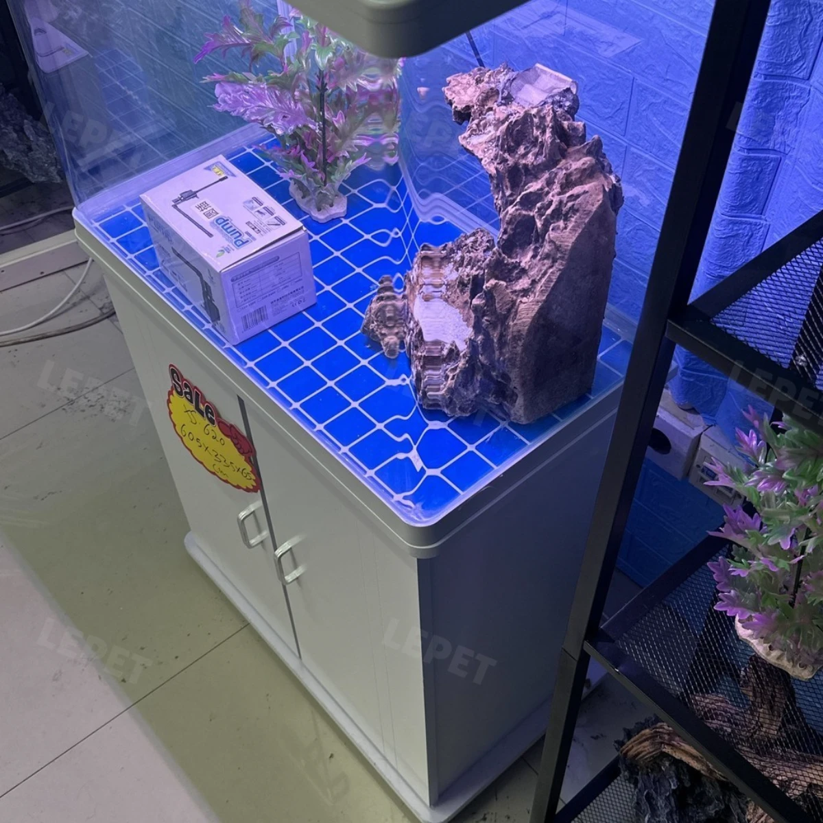 LEPET AQUARIUM PAKET MURAH DAN LENGKAP DENGAN MEJA UKURAN P620 / AQUARIUM SET CABINET foto 2